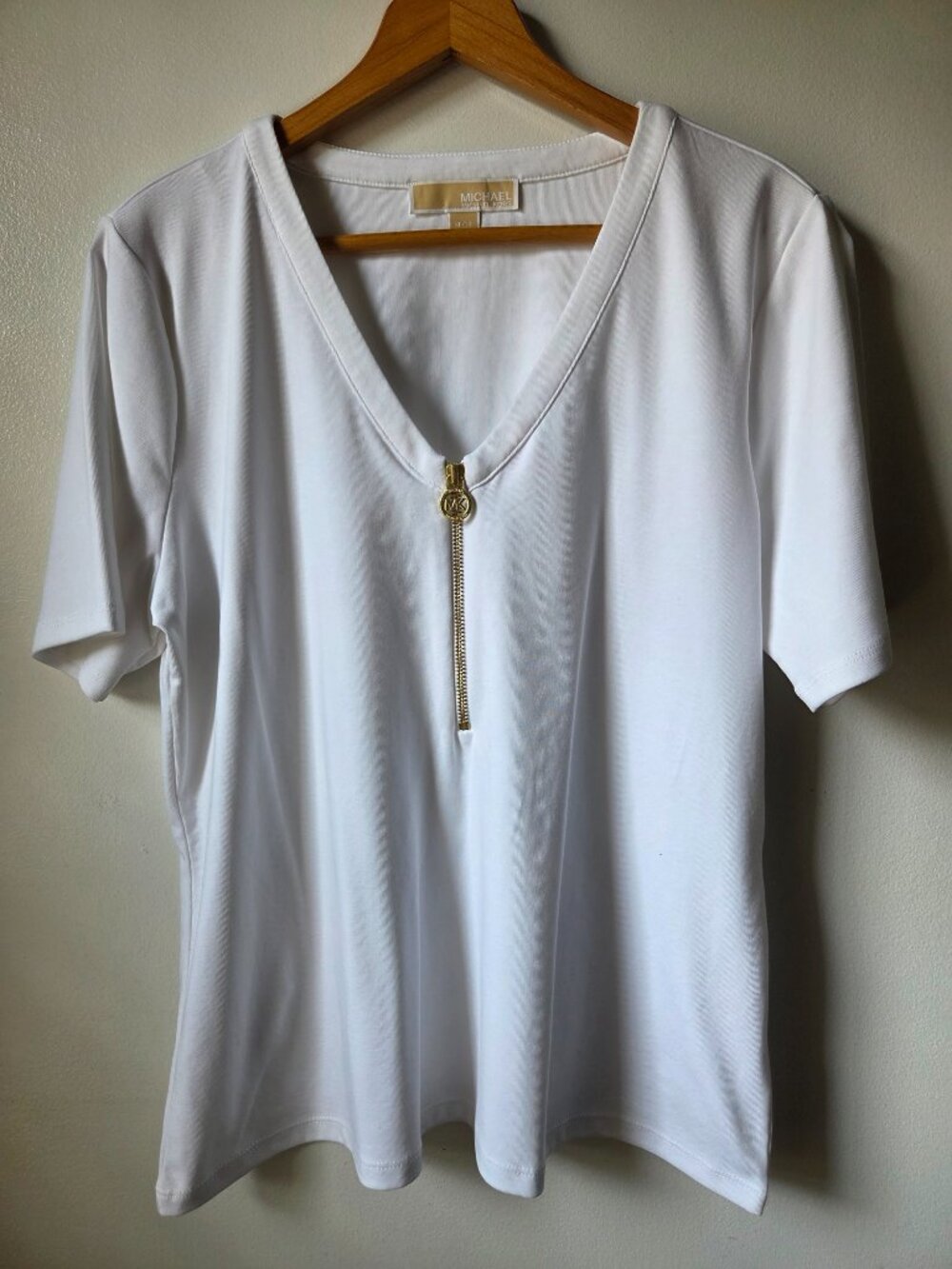 LIKE NEW NEVER WORN MICHAEL KORS WHITE V NECK ZIPPED TEE COTTON BLEND SIZE XL